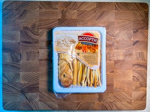 Фрайчизы со вкусом острый томат (100 гр.): Сыр Чечил АССОРТИ 150гр