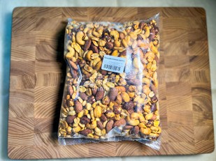 Креветка (Цельная) вяленая: Ореховая смесь ж/с Острая 